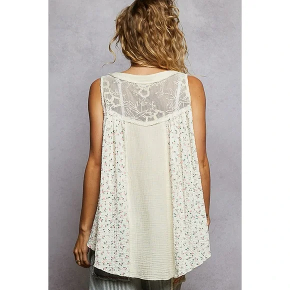 POL Natural Cream Floral Sleeveless A Line Top with Button Neck - Picture 3 of 5